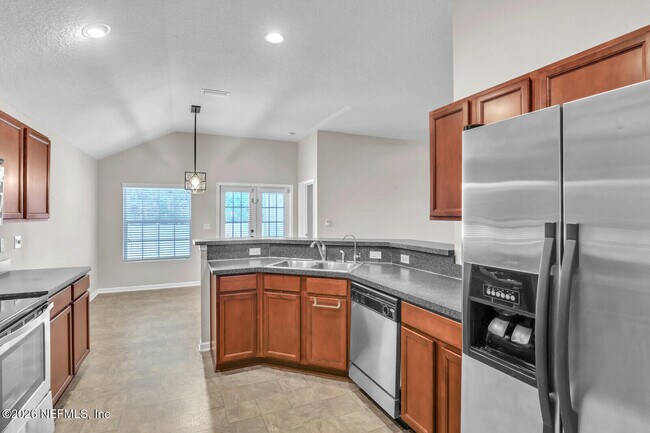 Foto del edificio - 4892 Monroe Forest Dr