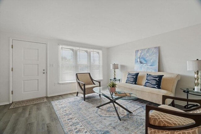 Foto del edificio - Beautifully Renovated 2BR/2BA Villa with C...