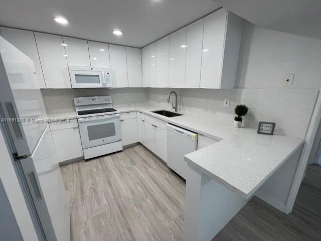 Building Photo - 9682 Fontainebleau Boulevard Apt #210, Mia...