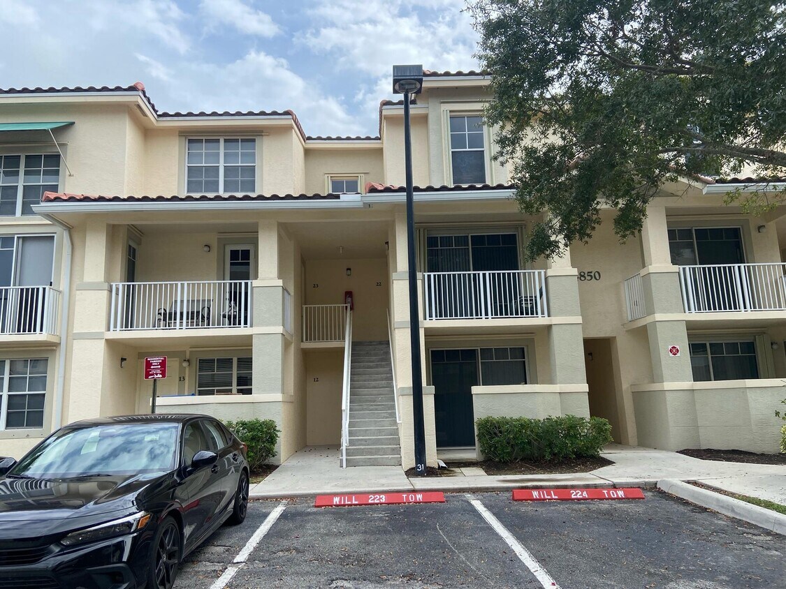 Primary Photo - 4850 Chancellor Dr