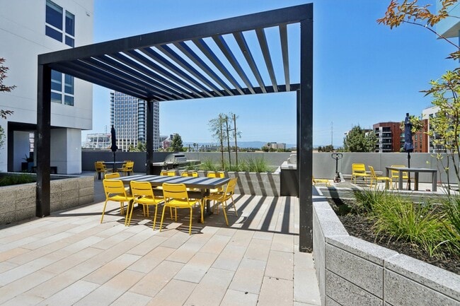 Building Photo - Mainline North | Affordable Apartments