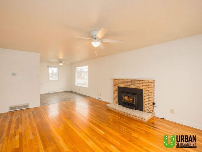 Foto del edificio - For Rent – Spacious 5 Bedroom Home in Spokane Valley