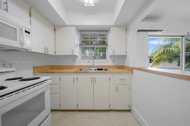 Foto del edificio - 501 NE 82nd Terrace