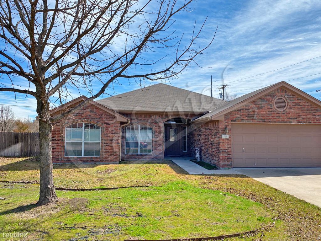 Primary Photo - 3 br, 2 bath House - 725 Mustang Trl
