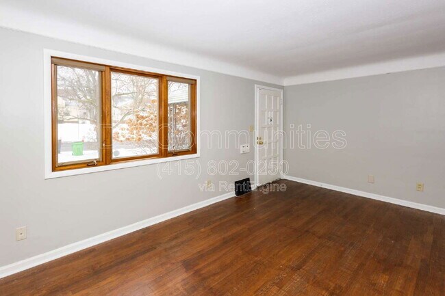 Foto del edificio - 5048 Claremont Blvd