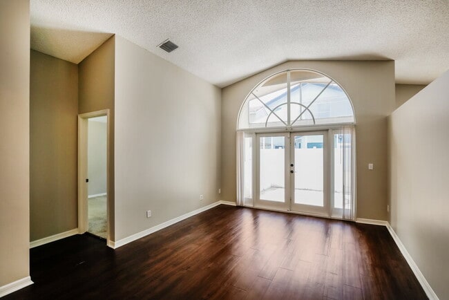Foto del edificio - 18244 NW 21st St