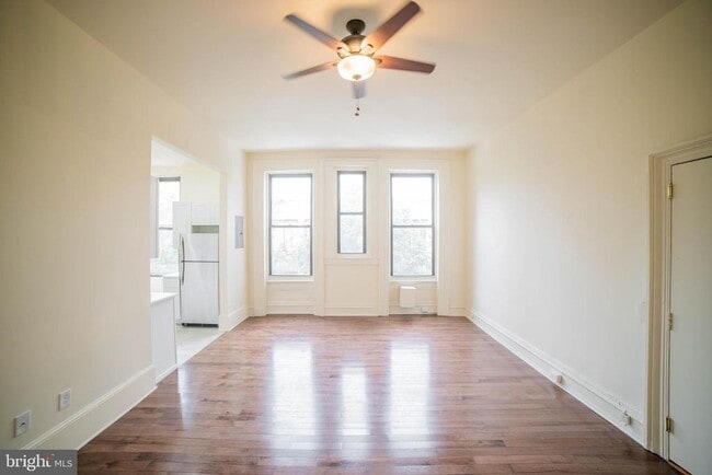 Building Photo - 269 S 17th St