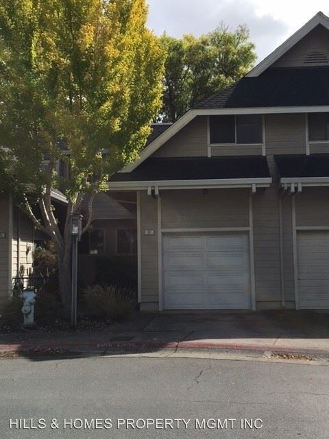 Building Photo - 3 br, 2.5 bath House - 26 MEADOWBROOK COURT
