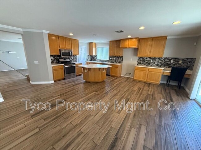 Building Photo - 1504 Welch Pl