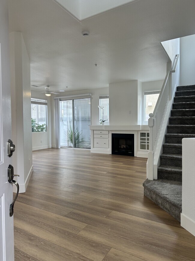 Building Photo - 1817 Calypso Dr