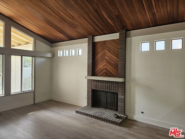 Building Photo - 3025 Softwind Way