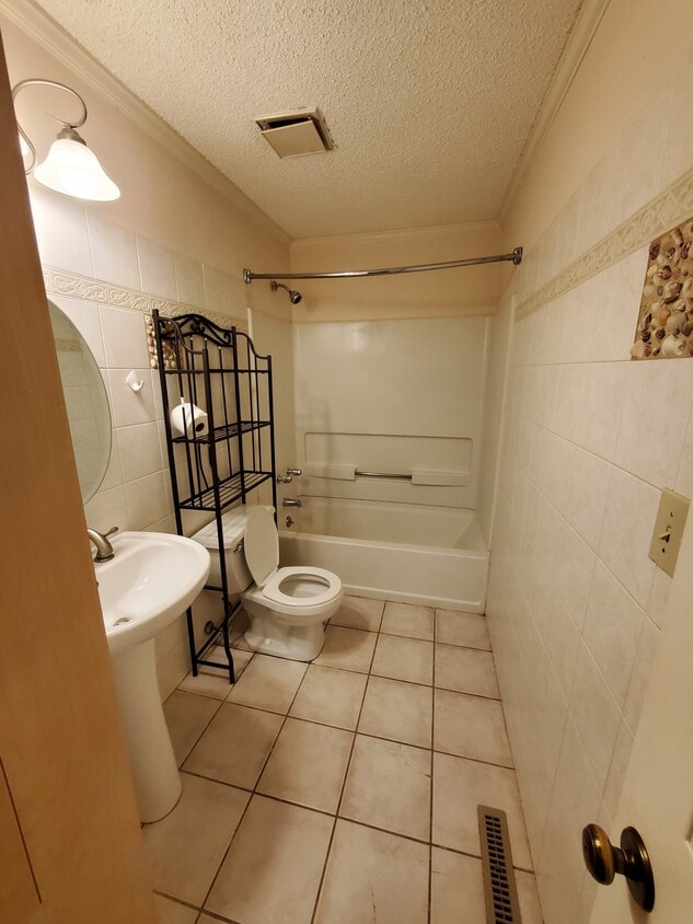 4022 Courtland Dr, Charlotte, NC 28212 House Rental in Charlotte, NC