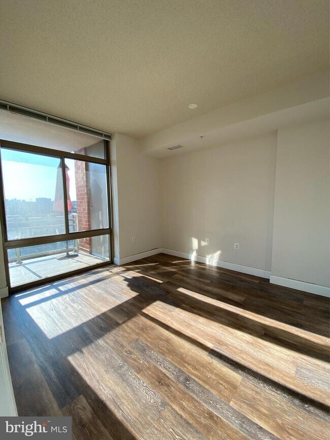 Foto del edificio - 3600 S Glebe Rd