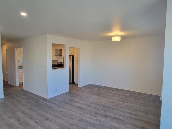 Building Photo - 4 bedroom in San Francisco CA 94118
