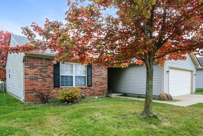 Foto del edificio - 6137 Longmeadow Dr