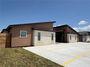 Building Photo - 3924 Peach Ln