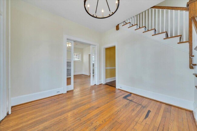 Foto del edificio - 1144 Wasena Ave SW