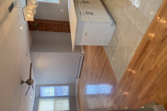 Foto del edificio - 190 Shepherd Ave