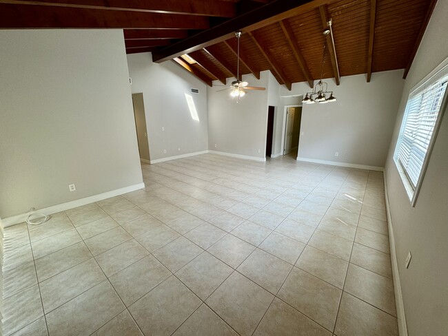 Building Photo - 10836 SW 132nd Circle Ct