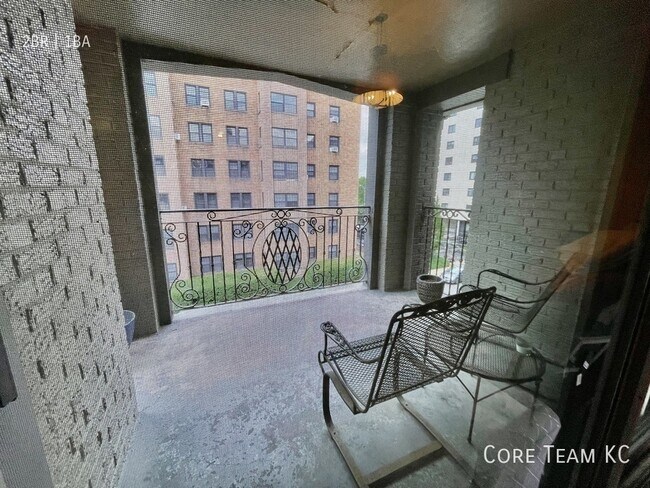 Foto del edificio - 710 W 48th St
