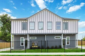Building Photo - 4601 Newberry St