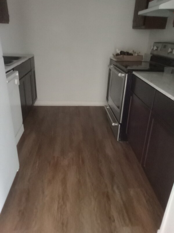 Photo - 3030 Congress Blvd Apartment