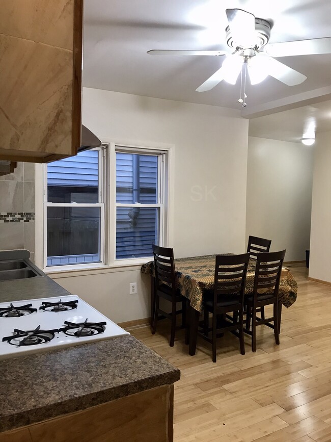 Kitchen - 2721 S Crowell St