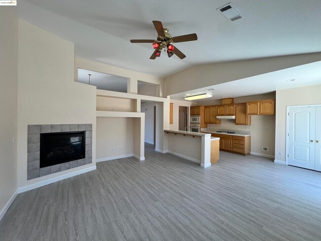 Building Photo - 1371 Brooktrail Dr