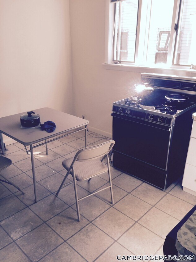 Primary Photo - 75 Thorndike St