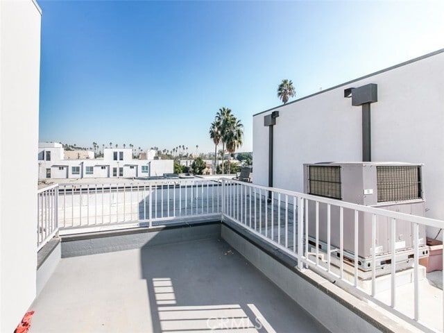 Building Photo - 5941 Barton Ave