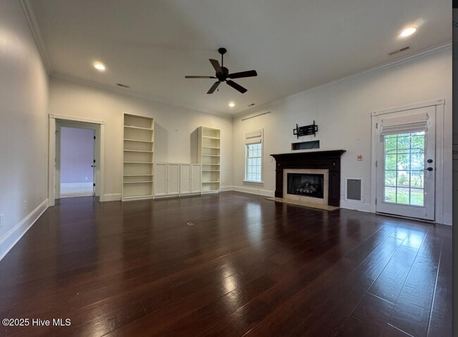 Foto del edificio - 428 N Belvedere Dr