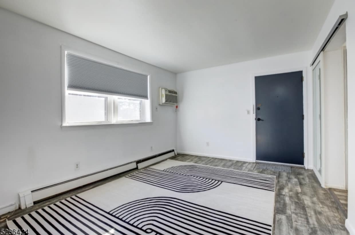 Primary Photo - 482 Joralemon St