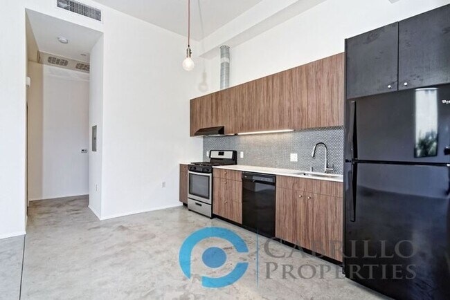 Foto del edificio - 2870 Fourth Ave
