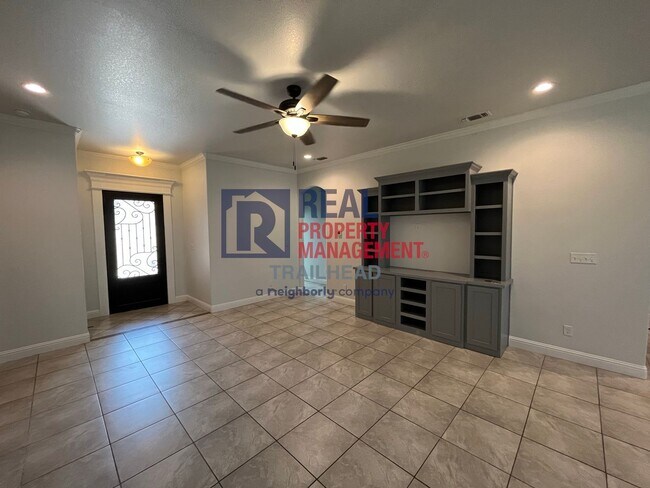 Foto del edificio - Amazing 3 Bed 2 Bath Home in Gated Lakesid...