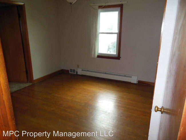 Foto del edificio - 3 br, 2 bath House - 328 Menomonee Avenue