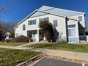Building Photo - 1419 Red Mountain Dr