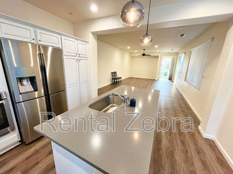 Foto principal - 4388 Bixby Way