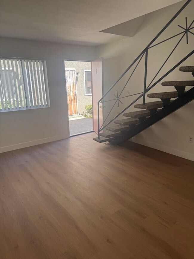 Foto del edificio - 2210 W 229th St