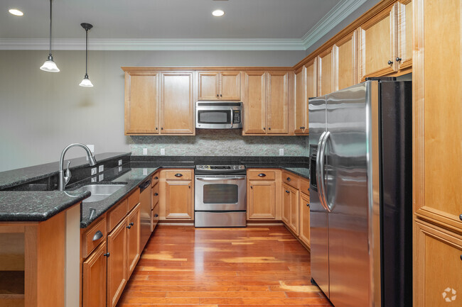 2BR, 2BA - Condo - 1,415 - Kitchen - The Gateway Village