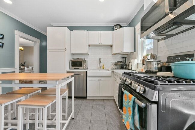 Foto del edificio - 257 E Cottage St