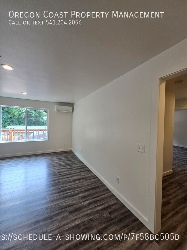Foto del edificio - 170 SW Strawberry Ln