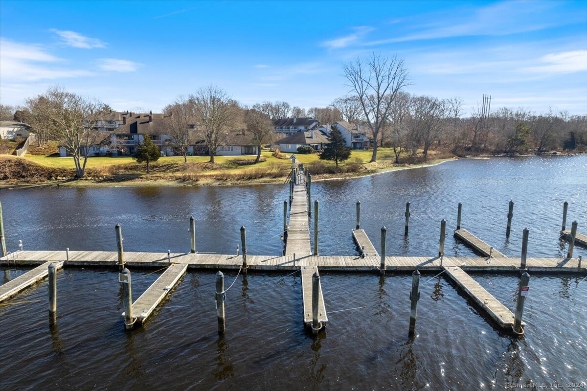 13 Whitehall Landing Unit 13, Stonington, CT 06355 Condo for Rent in Stonington, CT