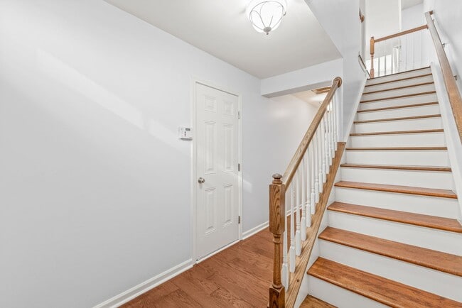 Foto del edificio - Charming Full-Brick Townhome in the Heart of South End