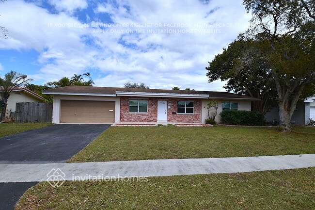 Building Photo - 7221 NW 11th St