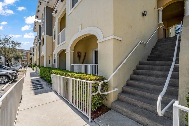 Foto del edificio - 10870 NW 88th Terrace