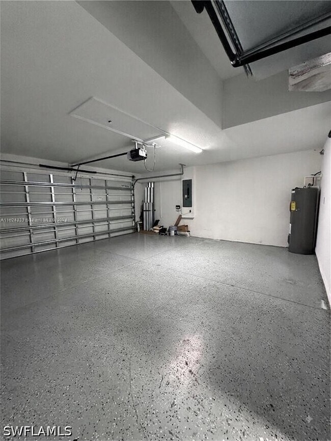 Foto del edificio - 2837 NW 19th Pl