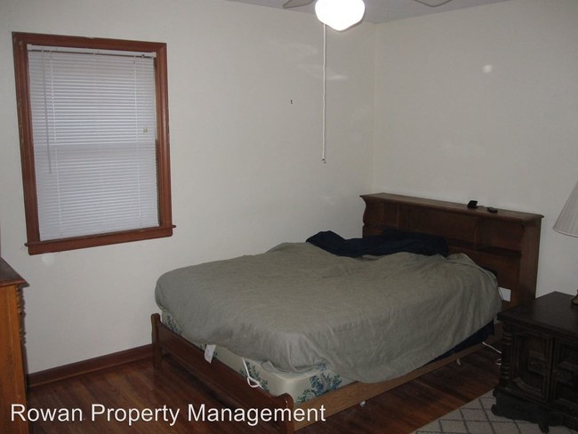 Building Photo - 3 br, 1.5 bath House - 8518 Sleepy Hollow