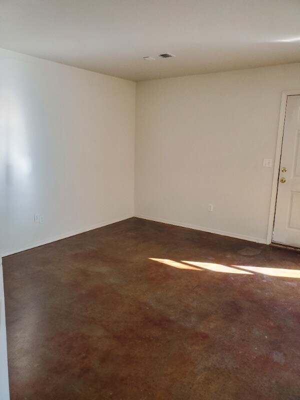 Building Photo - 2617 2nd Ave