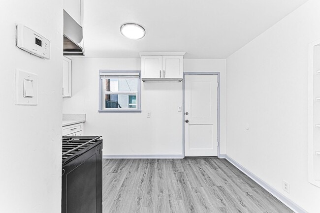 Foto del edificio - 727 Olive Ave