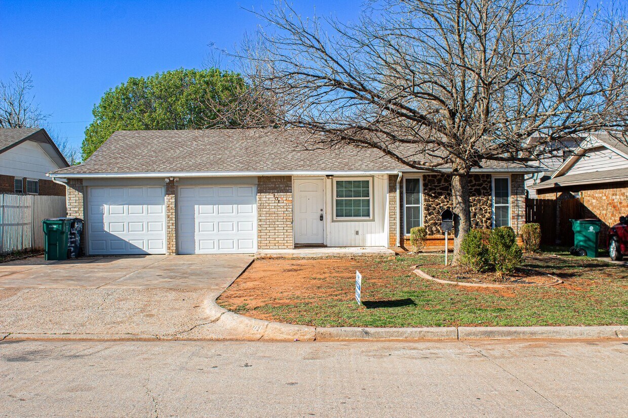 Primary Photo - Great 3 Bed 2 Bath in OKC!